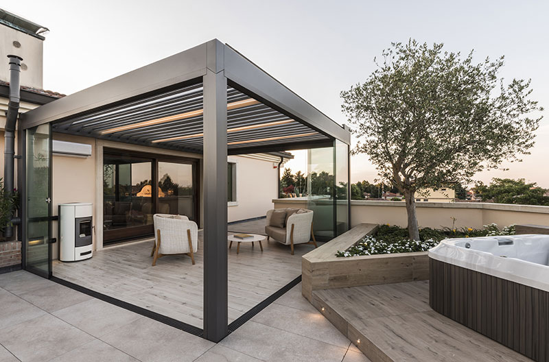 How to choose a wall-mounted pergola for your terrace