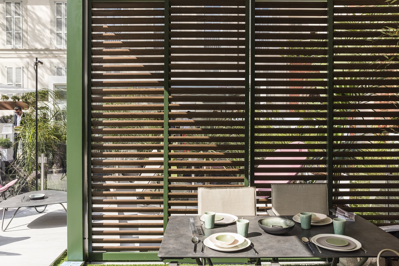 Changing lights. Designing lighting with glass doors and shielding systems