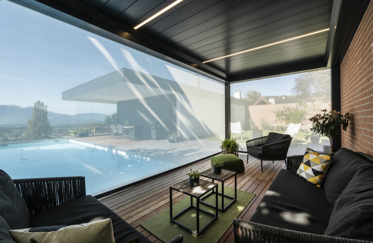 Outdoor en Wellness in 2026: het design dat ruimtes transformeert in belevingen voor alle zintuigen