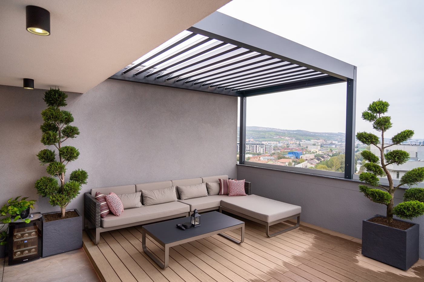 Outdoor veranda: from auxiliary space to designed living area