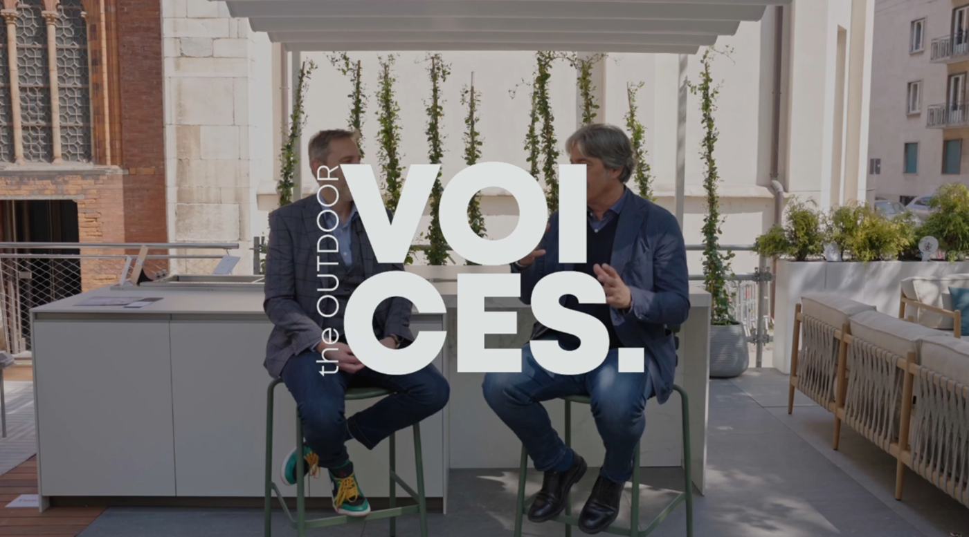 Architerror: van ‘interror’ tot ‘outdhorror’, de ironie van Max Adiansi bij The Outdoor Voices.