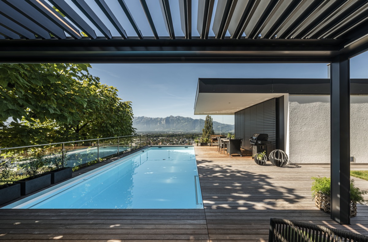 IMAGO®: diseño y naturaleza para un oasis de relajación al lado de la piscina