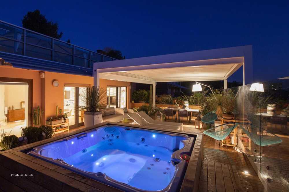Brightness and design: looking at the sky from a panoramic penthouse