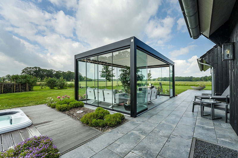 Wie Sie eine selbsttragende Pergola für Ihren Garten wählen