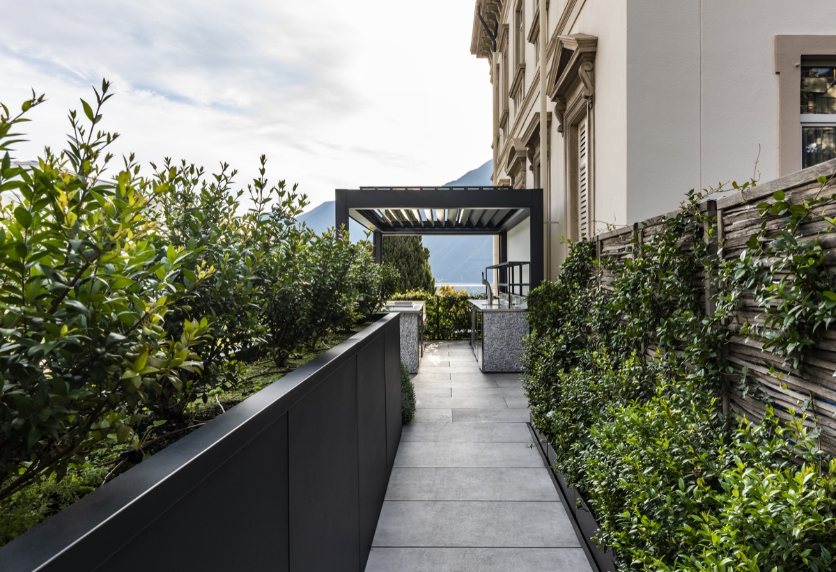 L’outdoor du futur : pergolas bioclimatiques, modèles Pergotenda® et voiles pour bars et restaurants