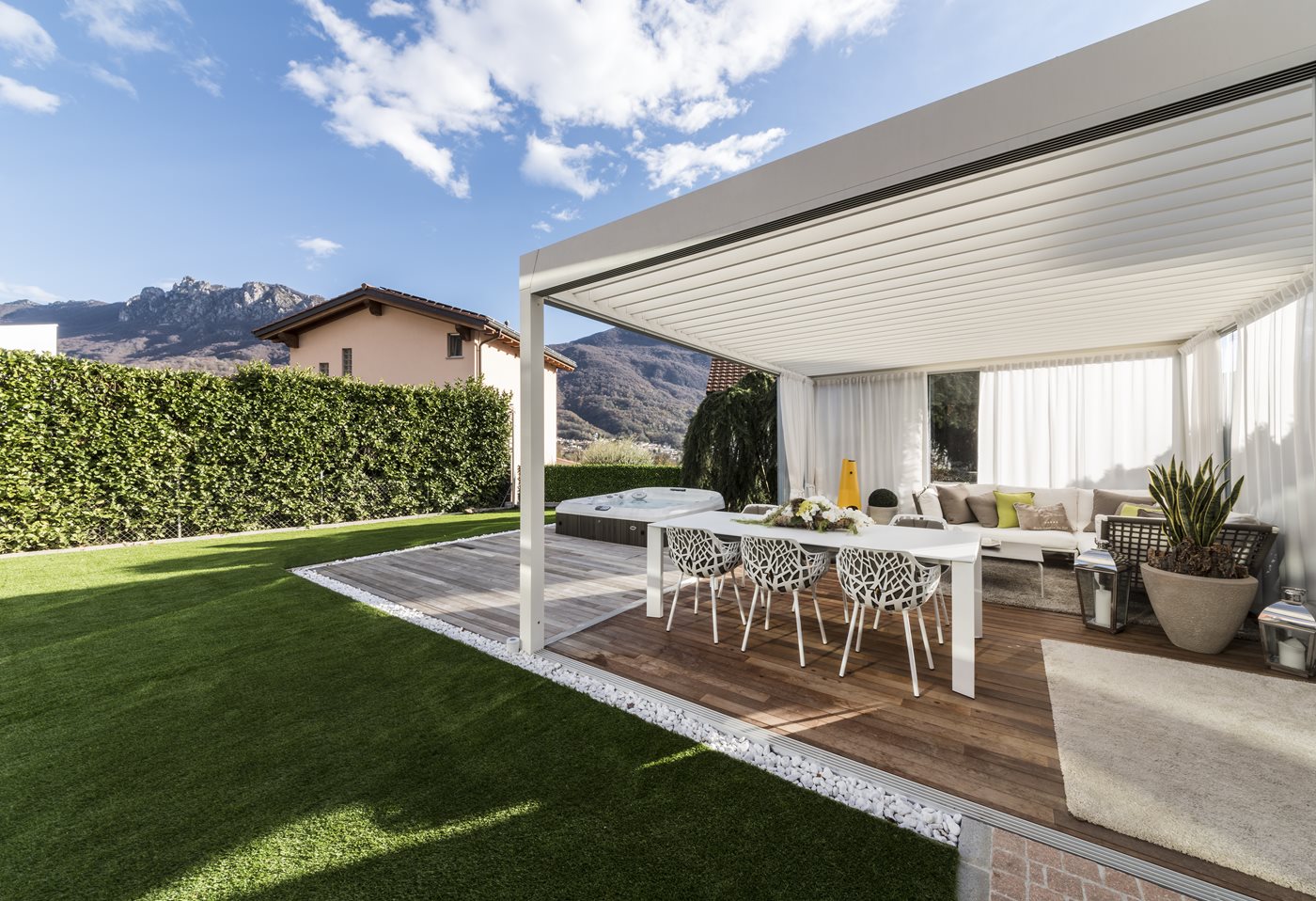 Bioclimatic Corradi: the outdoor solution for your comfortable and functional outdoor space.