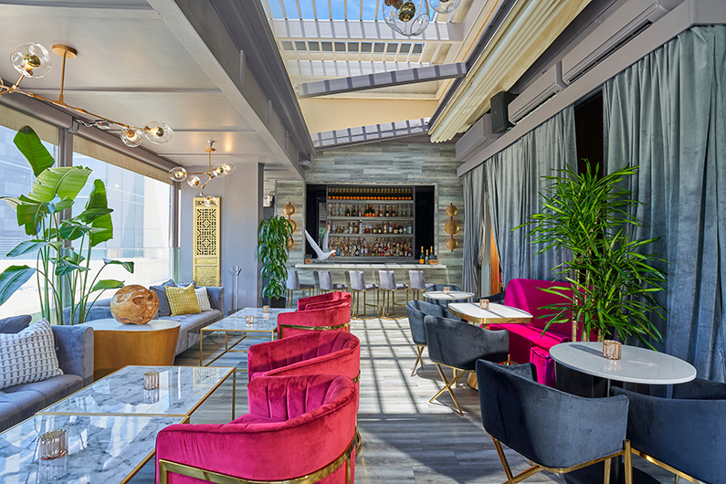 Impact water-resistant pergola covers: all the extras for the canvas